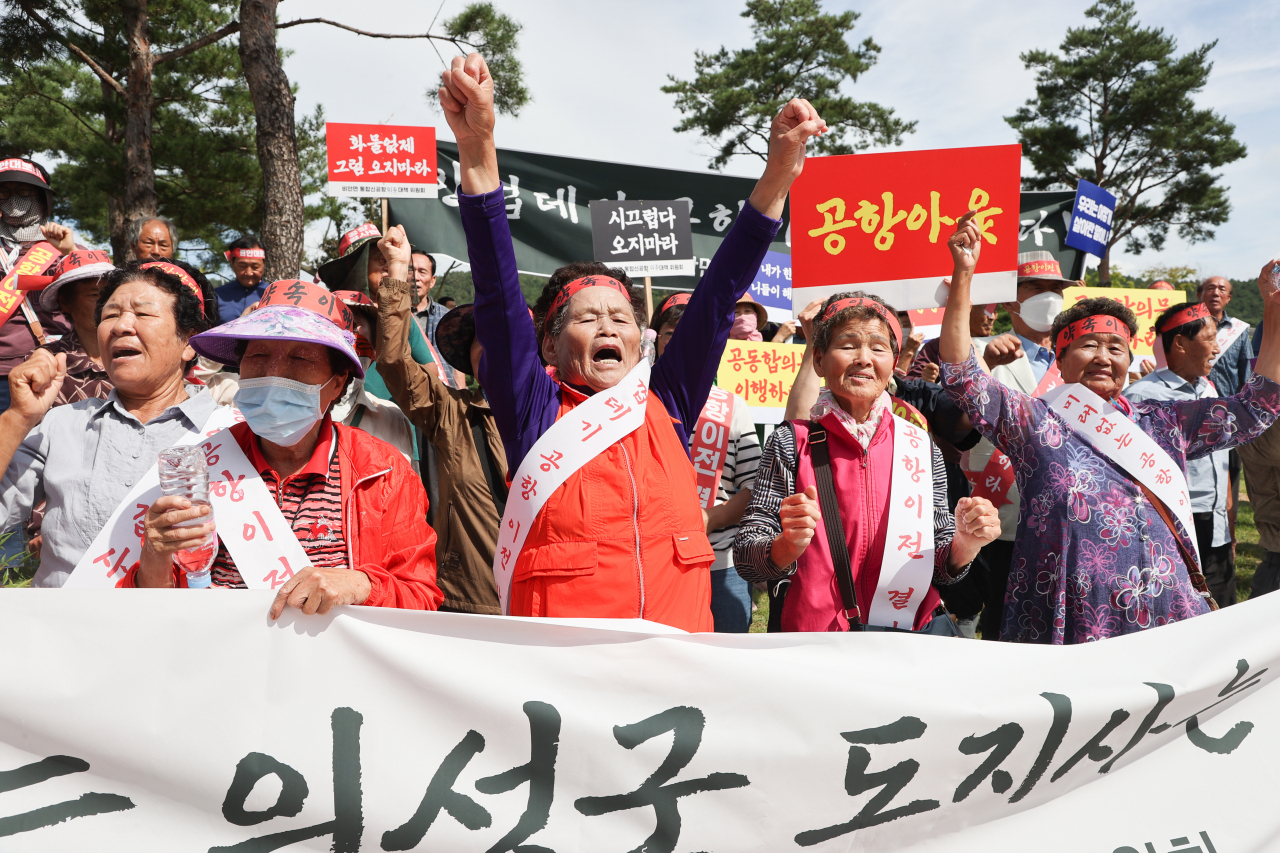 대구경북신공항 화물터미널에 대해 의성군이 경북도의회에서 기자회견을 열고 있다.[의성군 제공]