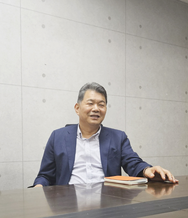 안병두 신성에스티 대표이사가 18일 서울 여의도에서 인터뷰 질문에 답변하고 있다.[신성에스티 제공]