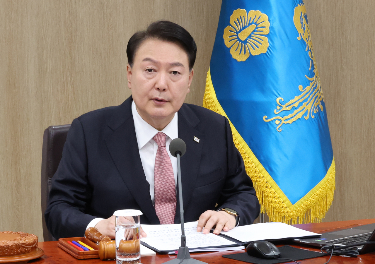 윤석열 대통령이 25일 서울 용산 대통령실 청사에서 국무회의를 주재하고 있다. [연합뉴스]