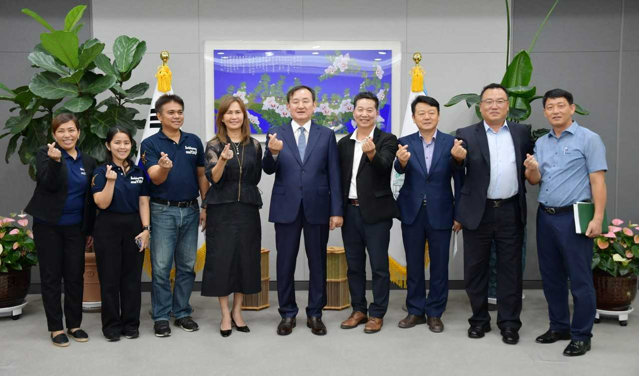 이날 협약식에는 이병노 담양군수, 수잔 얍 술리트 딸락주지사, 지나 아르세날 가르시아 행정관 등 5명, 담양군 관계자 10여 명이 참석했다.