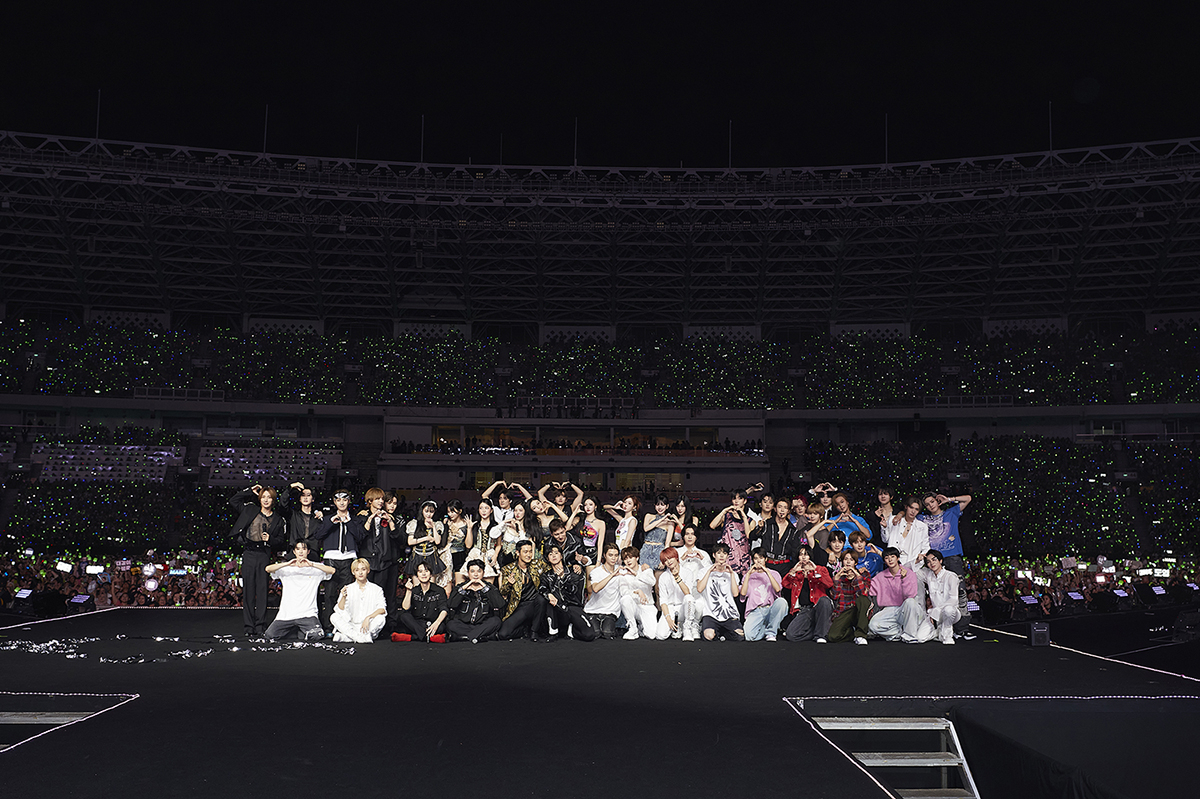 SM Entertainment's artists pose for picture together during "SMTown Live 2023 SMCU Palace @Jakarta with KB Bank" held at Gelora Bung Karno Main Stadium in Jakarta, Indonesia, Saturday. (SM Entertainment)