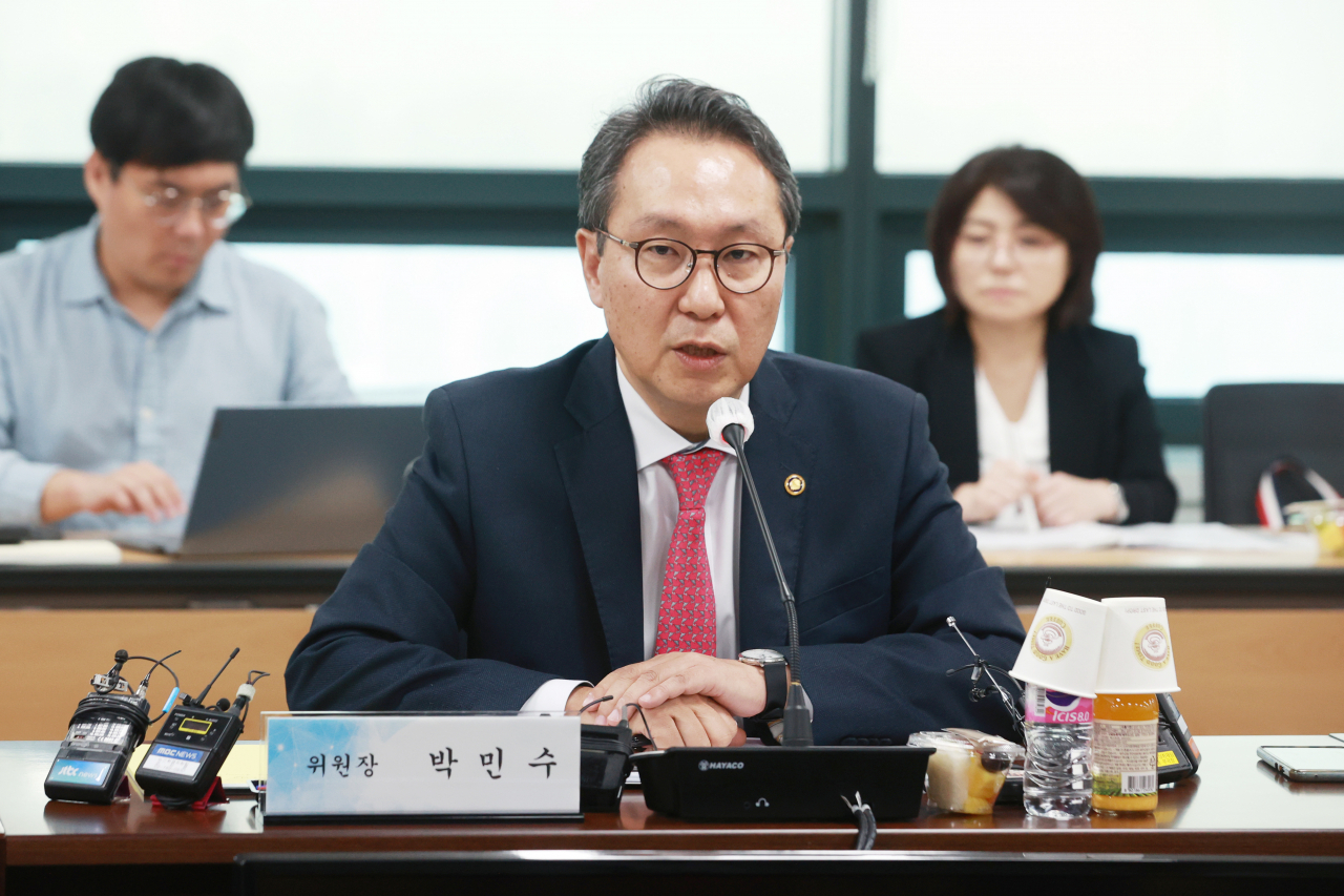 26일 오후 서울 서초구 국제전자센터에서 열린 제19차 건강보험정책심의위원회에서 박민수 위원장이 발언하고 있다. [연합]