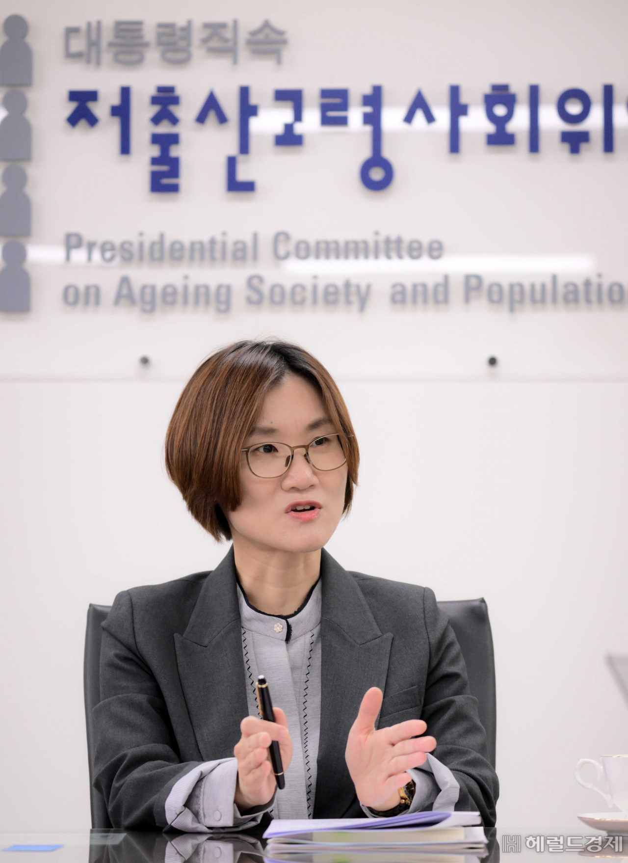 김영미 저출산고령사회위원회 부위원장이 26일 오후 정부서울청사에서 헤럴드경제와 인터뷰를 하고 있다. 이상섭 기자