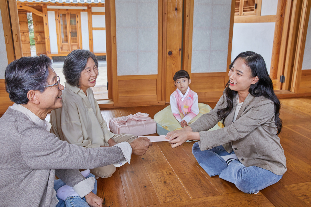 “추석 용돈줬다가 ‘증여세’ 폭탄 맞을 수도”…꼭 알아야 할 가족 간 금전거래 주의점[머니뭐니]