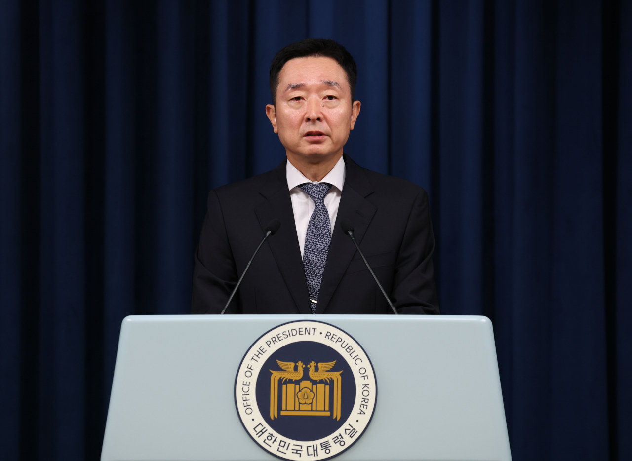 이도운 대통령실 대변인이 3일 서울 용산 대통령실 청사에서 현안에 관해 브리핑하고 있다. [연합]