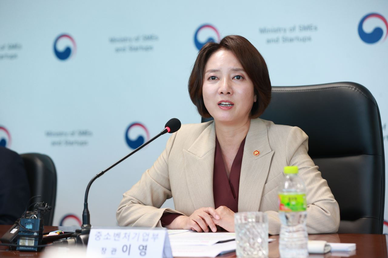 이영 중소벤처기업부 장관이 5일 5일 벤처캐피털 업계와 간담회를 열고 ‘벤처투자 활력 제고 방안’을 발표하고 있다. [중기부 제공]