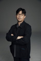 Kim Seong-sik makes directorial debut after 10 years as assistant director