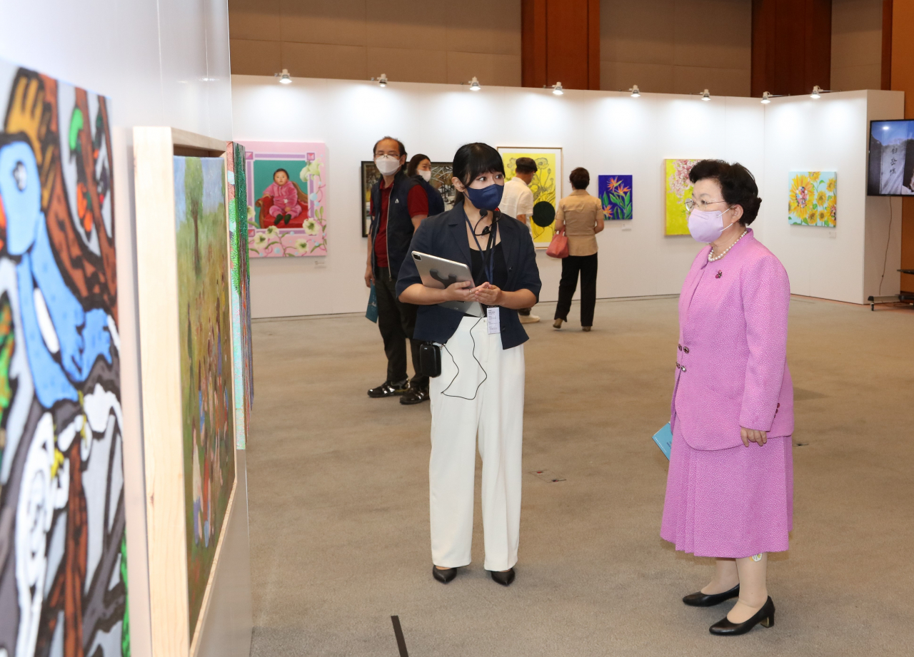 지금까지 많은 우리 문화유산을 유네스코에 등재시키는데 큰 기여를 했던 이배용 이사장의 시선.
