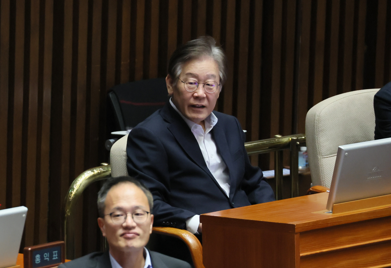 이재명 더불어민주당 대표가 6일 국회에서 열린 본회의에 출석해 자리하고 있다. [연합]