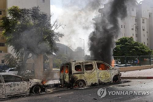 하마스, 이스라엘 남부 로켓 공격. [AP=연합]