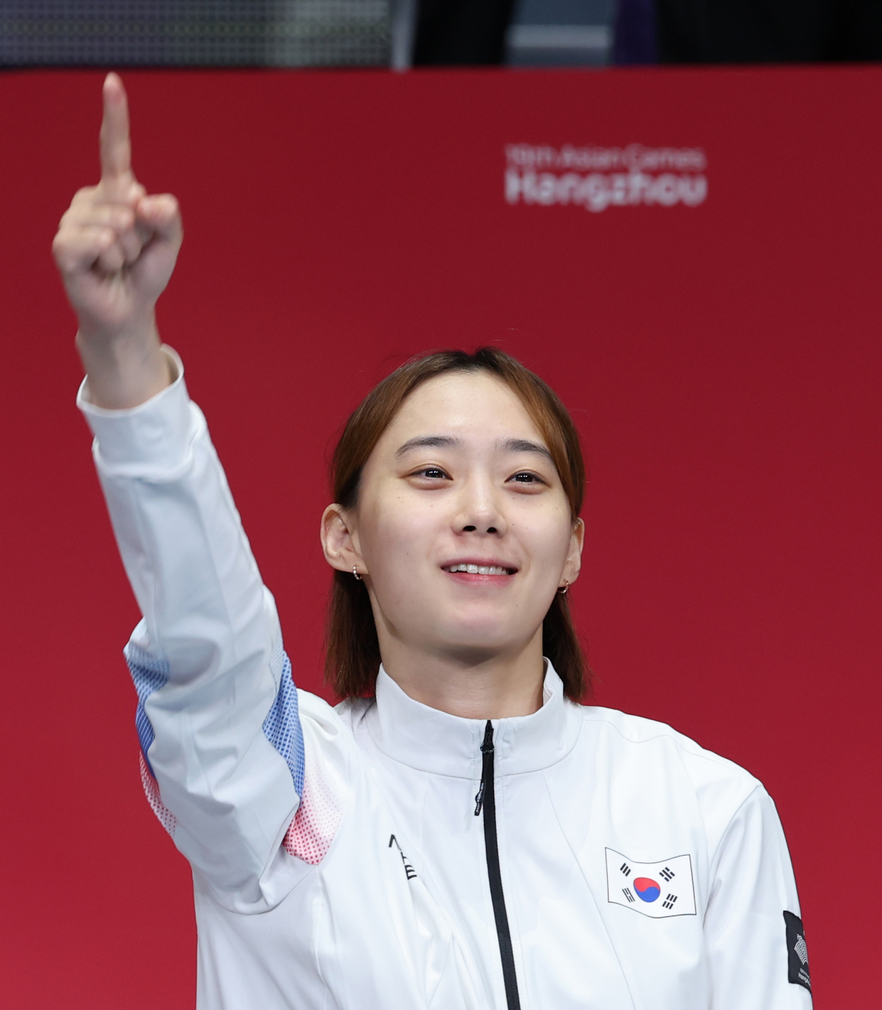 아시안게임 펜싱 여자 사브르 개인전 금메달을 따낸 윤지수. 연합뉴스
