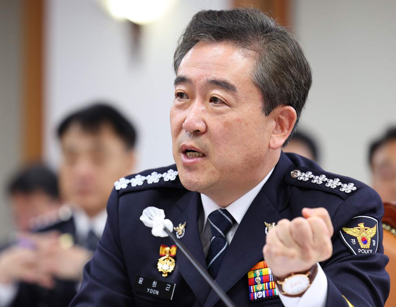 12일 오전 서울 경찰청에서 열린 경찰청·도로교통공단에 대한 국회 행정안전위원회 국정감사에서 윤희근 경찰청장이 의원 질의에 답하고 있다. [연합]