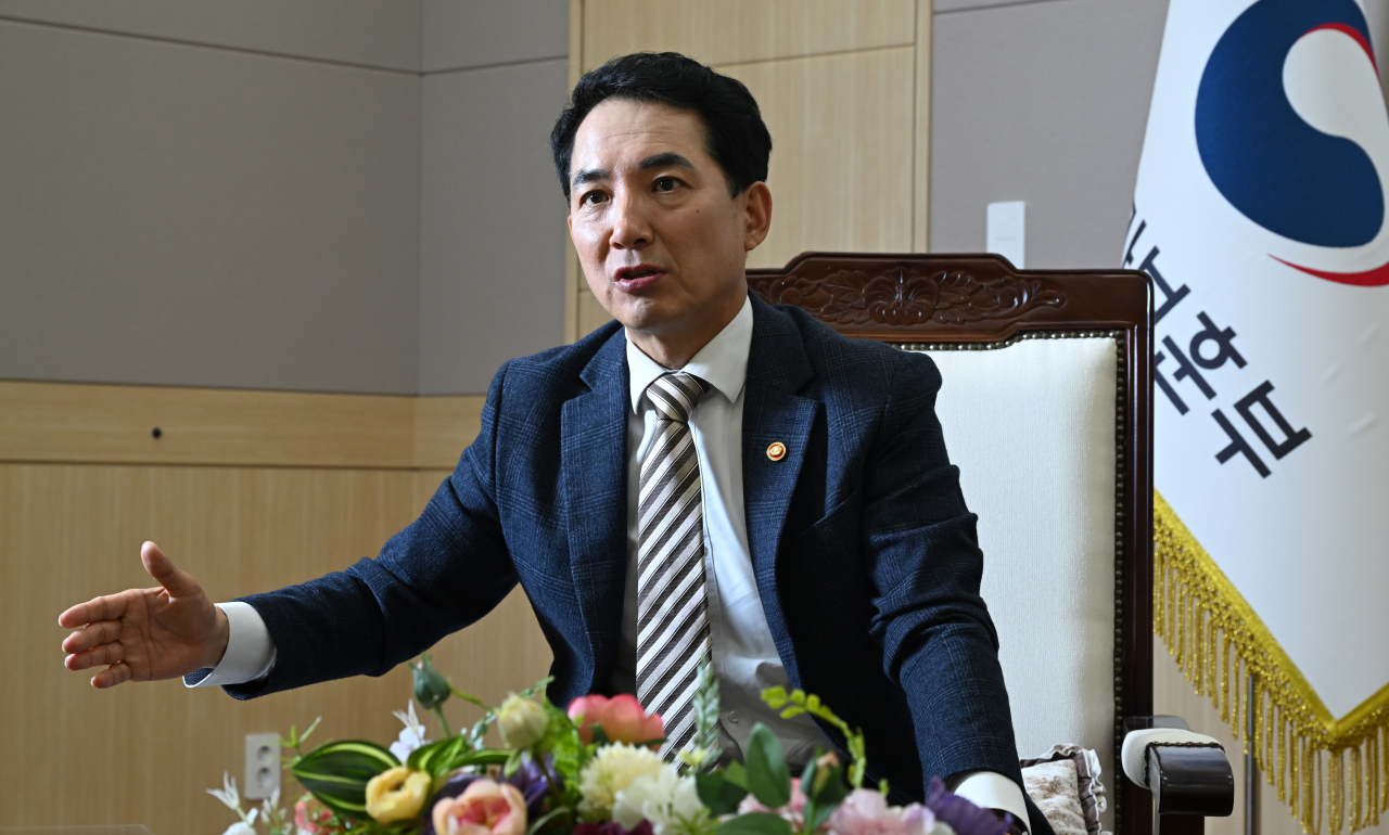박민식 국가보훈부 장관이 10일 서울 용산 서울지방보훈청에서 헤럴드경제와 인터뷰하고 있다. 임세준 기자