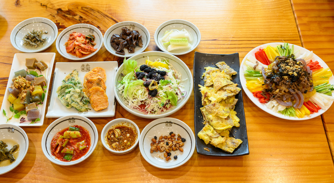약과 미식이 구분되지 않는 제천 건강음식 한상(오디향)
