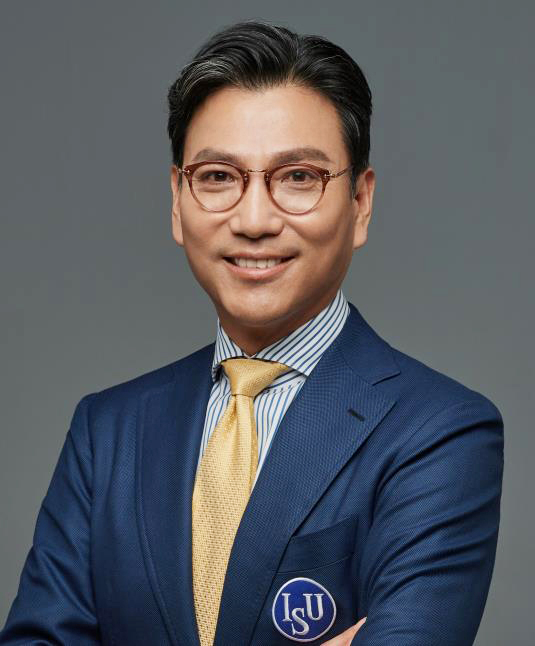 김재열 국제빙상경기연맹(ISU) 회장 겸 삼성경제연구소 사장이 국제올림픽위원회(IOC) 신규 위원으로 선출됐다. 김 회장은 17일 인도 뭄바이에서 열린 IOC 141차 총회의 신규 위원 선출 투표에서 유효표 73표 중 찬성 72표, 반대 1표를 받아 과반으로 신규 위원에 뽑혔다. [연합]