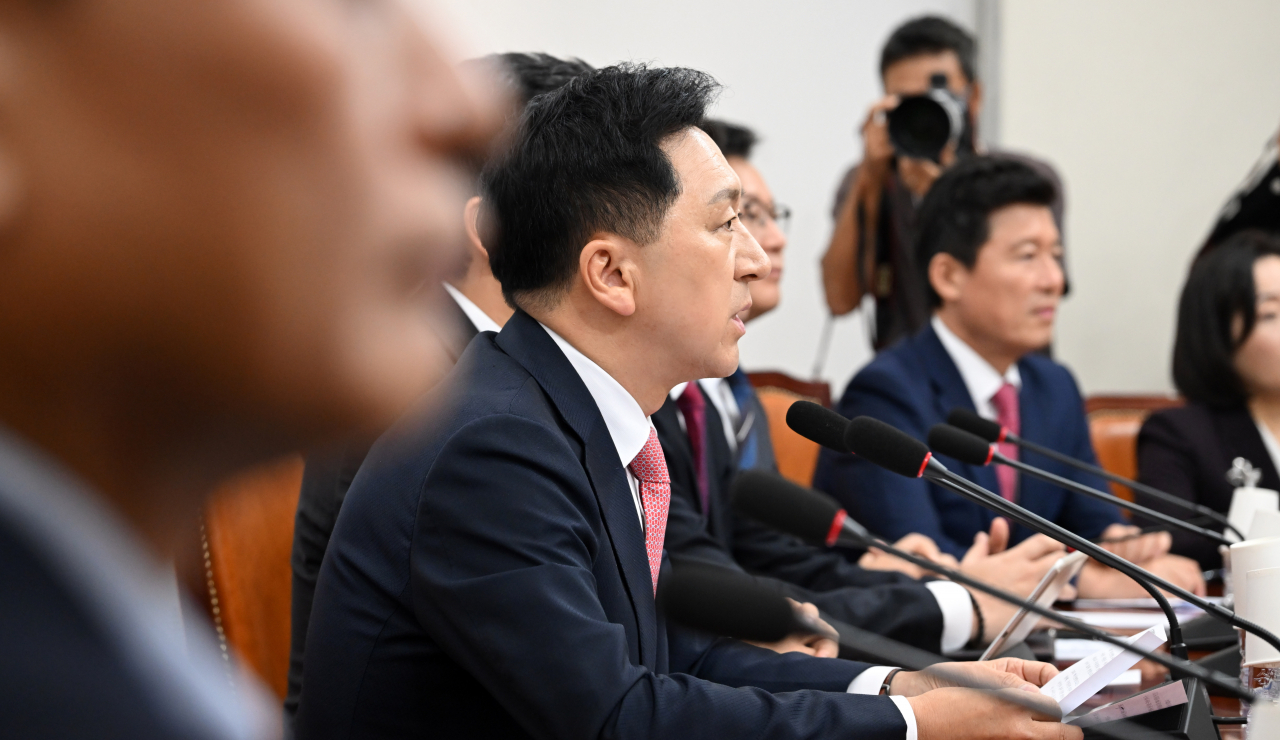 김기현 국민의힘 대표가 16일 오전 서울 여의도 국회에서 열린 최고위원회의에서 모두발언을 하고 있다. 이상섭 기자