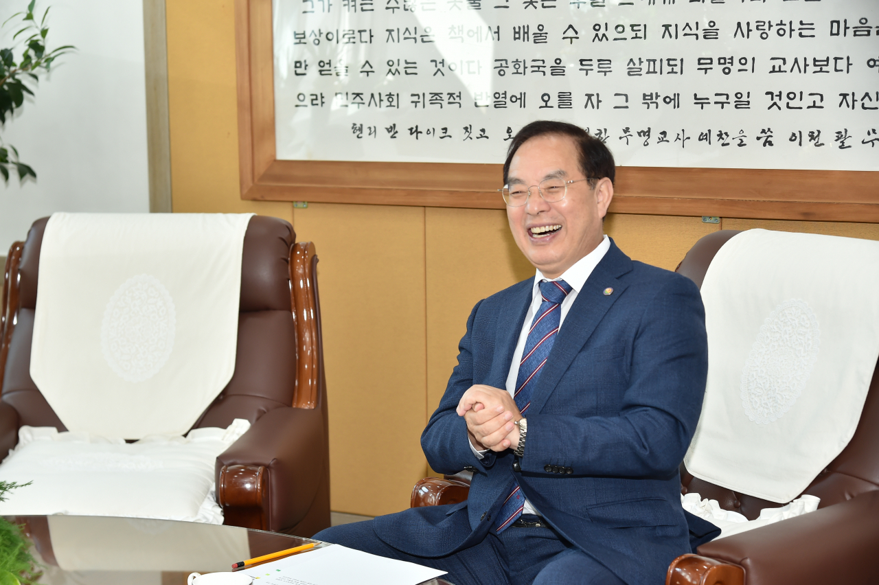 하윤수 부산시교육감. [사진=부산교육청]