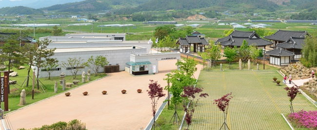 순천시 낙안면에 자리한 뿌리깊은나무박물관 전경.