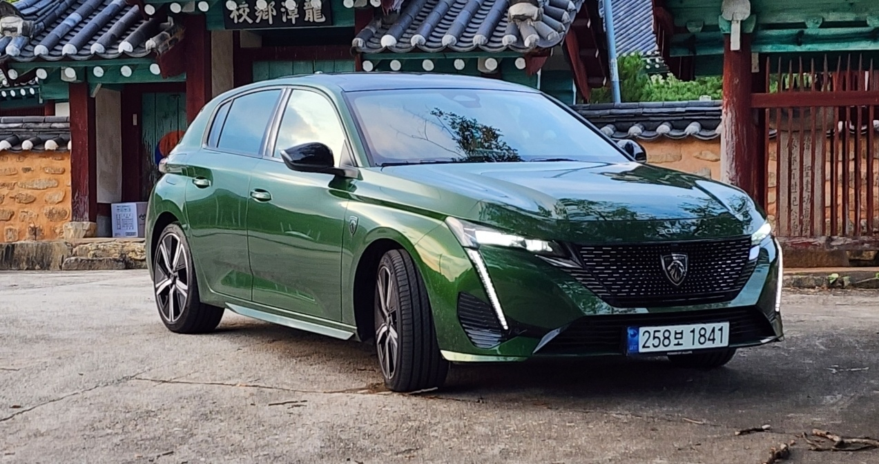 뉴 푸조 308 GT 우측면. [김성우 기자]