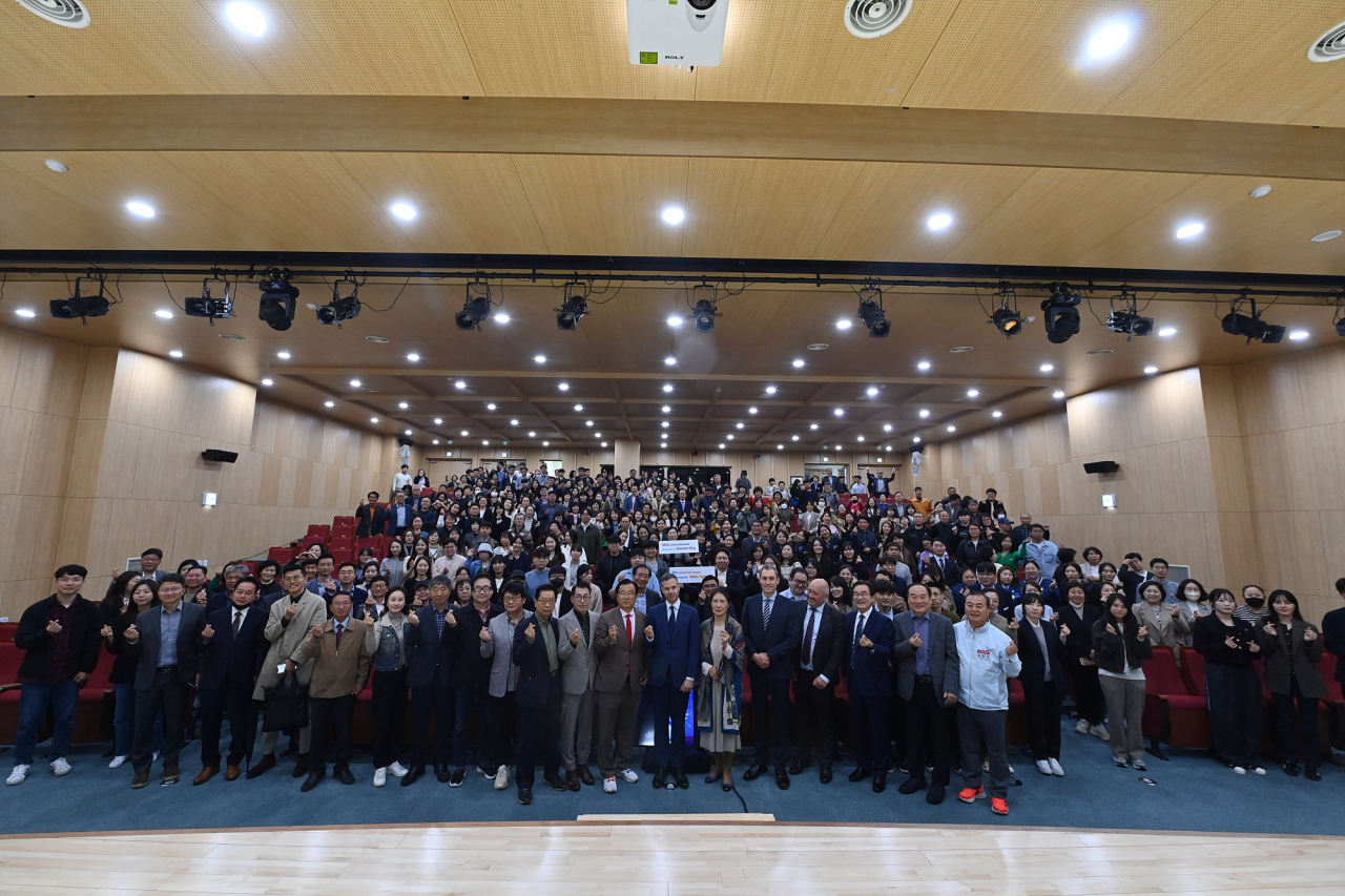 하남시청 대강당에서 진행된 환영행사
