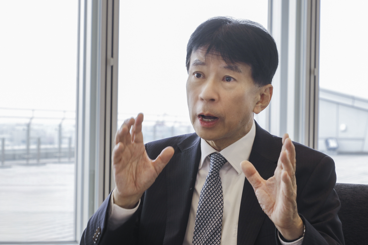 유키히로 하토리 현대모비스 일본지사장이 지난 25일 한국자동차기자협회와 인터뷰를 하고 있다. [한국자동차기자협회 제공]