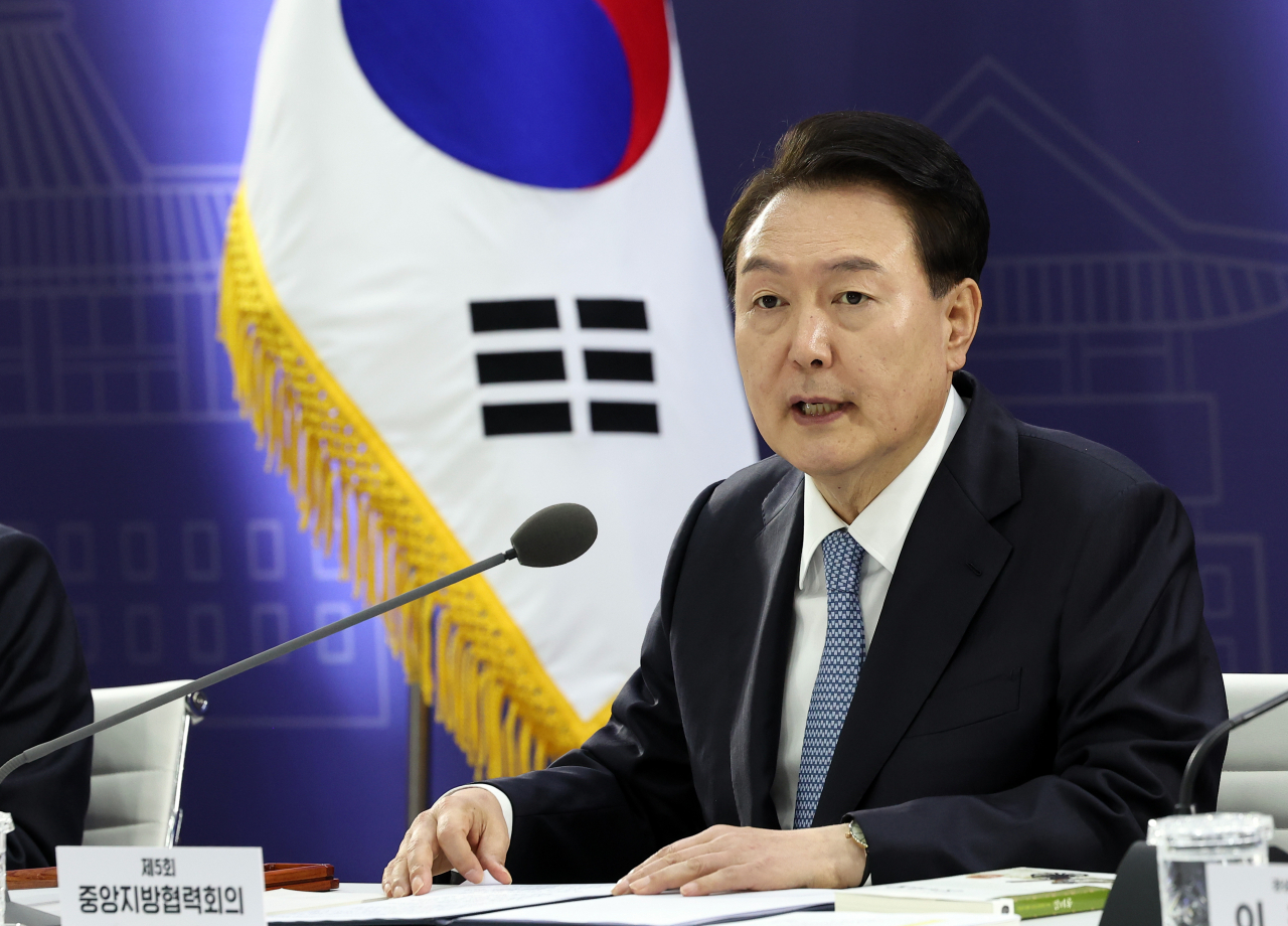 윤석열 대통령이 27일 오후 경북 안동 경상북도청에서 제5회 중앙지방협력회의를 주재하고 있다. [연합]
