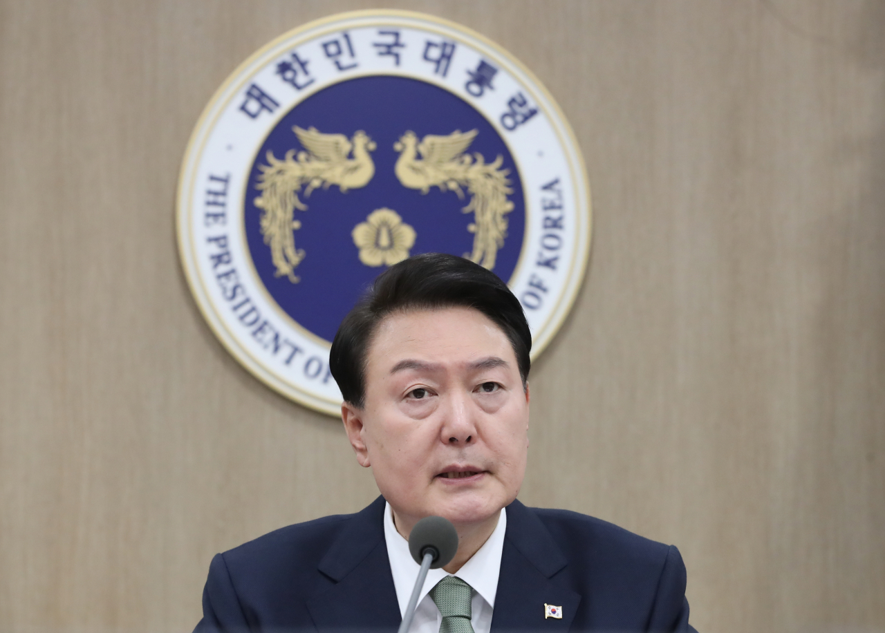 윤석열 대통령이 30일 서울 용산 대통령실 청사에서 열린 국무회의에서 발언하고 있다. [연합]