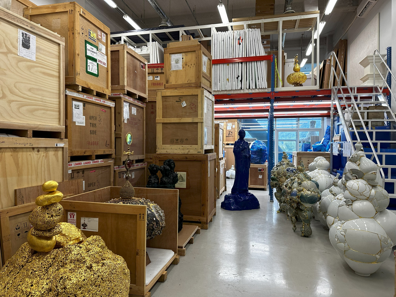 Yee Soo-kyung‘s new storage facility in Goyang, Gyeonggi Province, where her works selected by Swiss art collector Uli Sigg were shown Sept. 6-9 (The Page Gallery)
