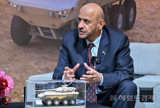 압둘라 알사이드 알 하시미 아랍에미리트(UAE) 방산업체 칼리두스(Calidus) 수석 부사장은 서울 ADEX 2023 참관을 위해 한국을 방문해 헤럴드경제와 인터뷰를 가졌다. 그는 “한국과 UAE가 다양한 방산 분야에서 협력과 개발을 이어가기를 바란다”고 강조했다. [임세준 기자]