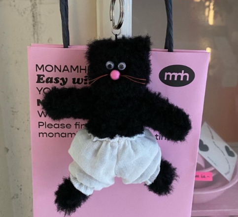 Monamhee's "Beulpingi" bag charm (Courtesy of Monamhee's official website)