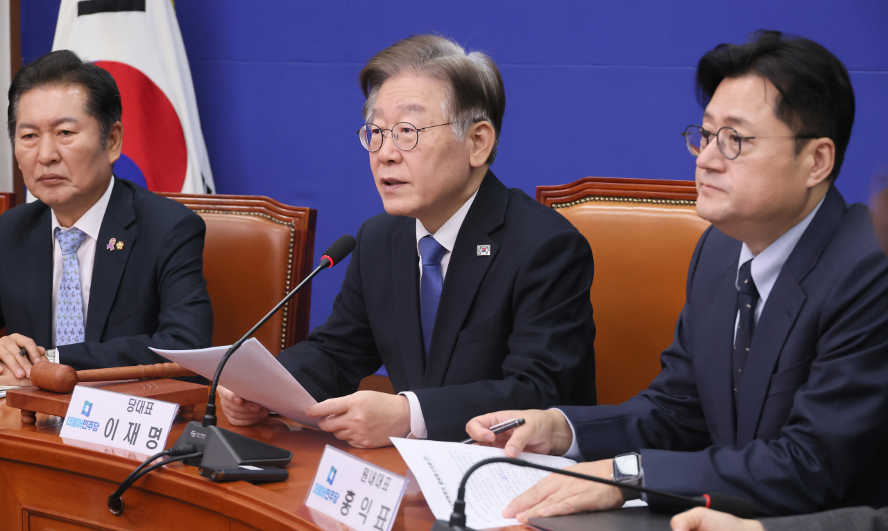 이재명 더불어민주당 대표가 1일 국회에서 열린 최고위원회의에서 발언하고 있다. [연합]