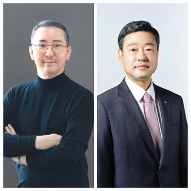 권영수 한국배터리산업협회 회장(왼) 지동섭 SK온 대표이사 사장