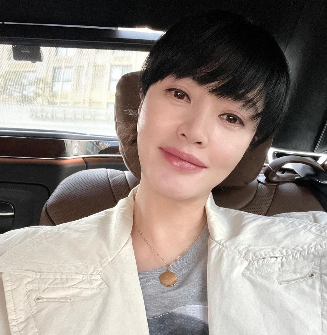 배우 김혜수 인스타그램 캡처