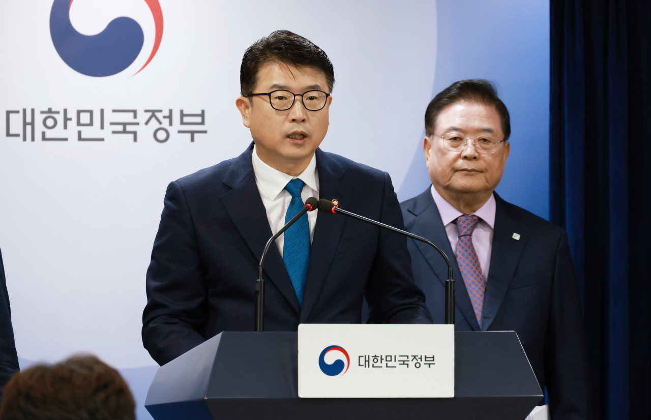장상윤 교육부 차관이 지난 31일 열린 교육발전특구 사전 브리핑에 참석해 설명하고 있다. [교육부 제공]