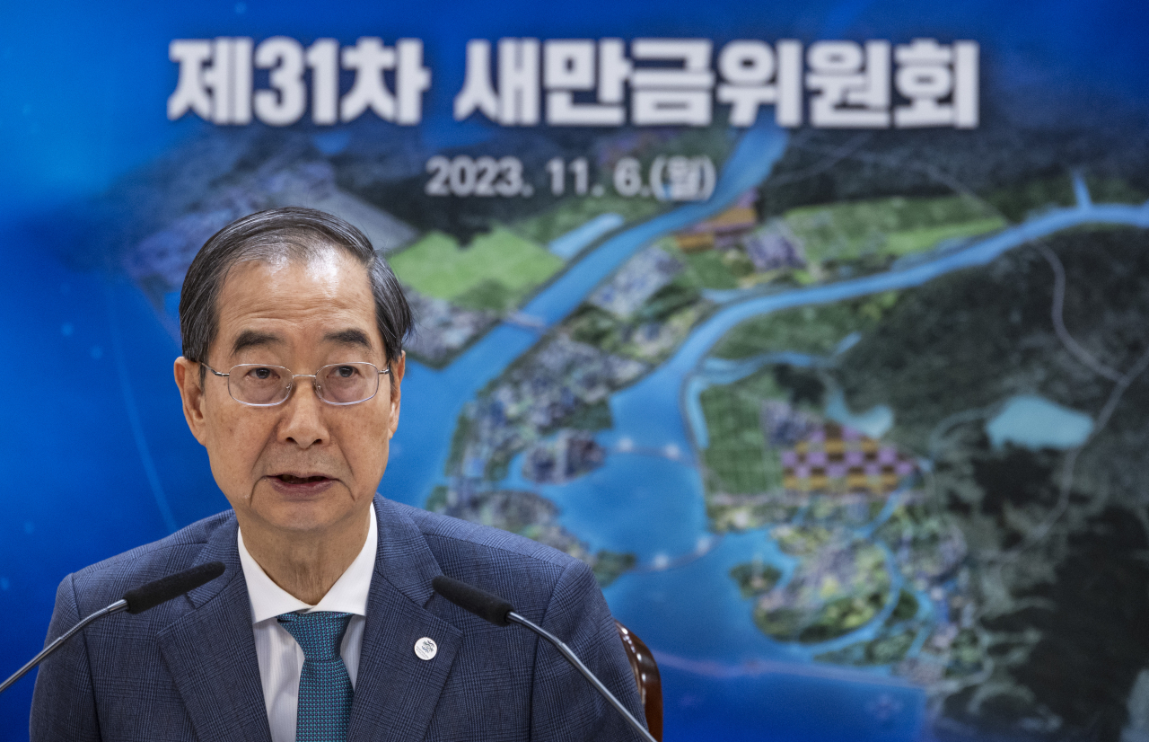 한덕수 국무총리가 6일 오전 정부서울청사에서 열린 제31차 새만금 위원회에 참석해 새만금 투자와 관련한 발언을 하고 있다.［연합］