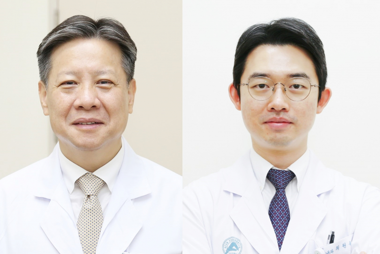 [사진] 왼쪽부터 서울아산병원 소화기내과 임영석, 최원묵 교수
