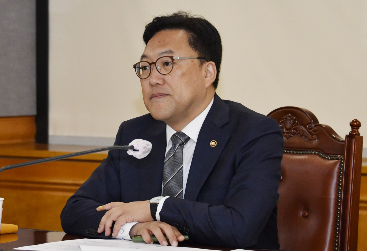 김병환 기획재정부 차관이 2일 서울 중구 은행회관에서 열린 '거시경제금융회의'를 주재하고 있다. [연합]