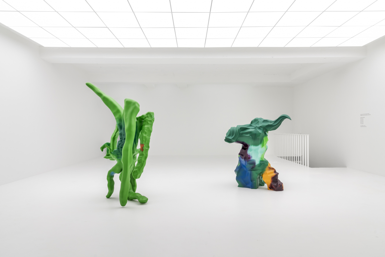 An installation view of “Epiphyllum I” and “Epiphyllum III” at Barakat Contemporary in Seoul (Courtesy of the gallery)