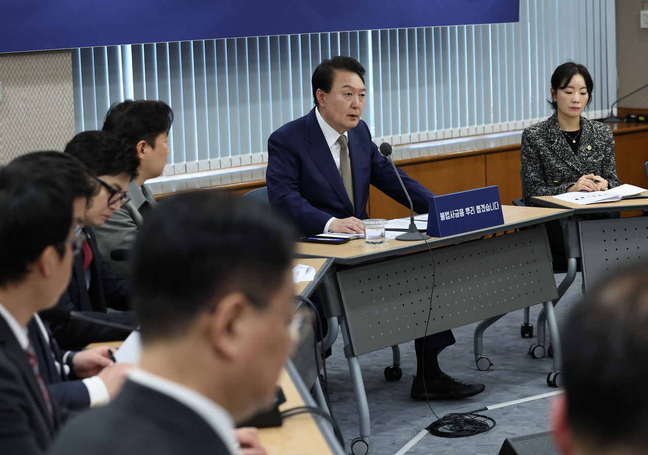 윤석열 대통령이 9일 서울 여의도 금융감독원에서 열린 불법사금융 민생현장 간담회에서 발언하고 있다. [연합]