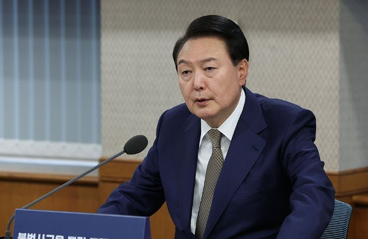 윤석열 대통령이 9일 서울 여의도 금융감독원에서 열린 불법사금융 민생현장 간담회에서 발언하고 있다. [연합]
