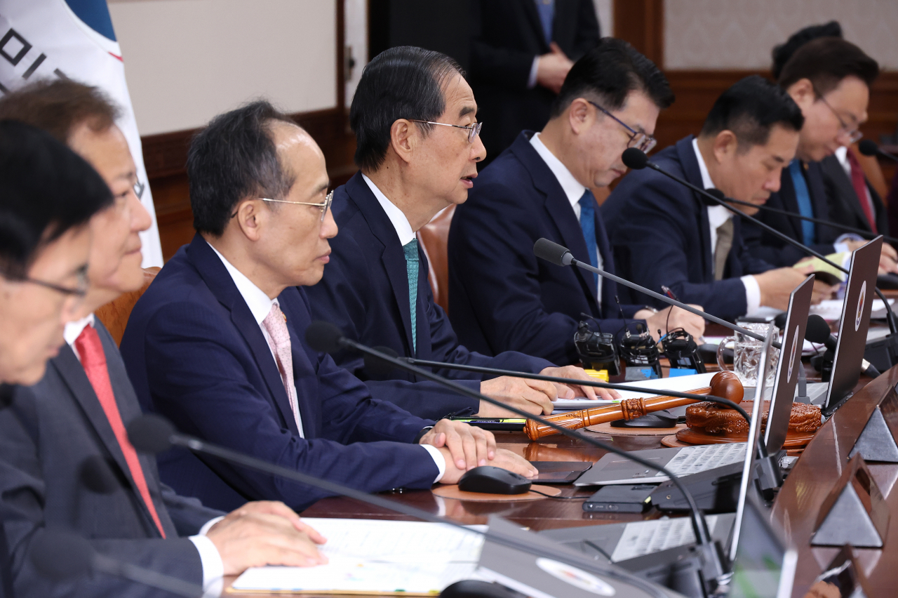 한덕수 국무총리가 10일 정부서울청사에서 열린 국무회의에 참석해 발언하고 있다.[연합]