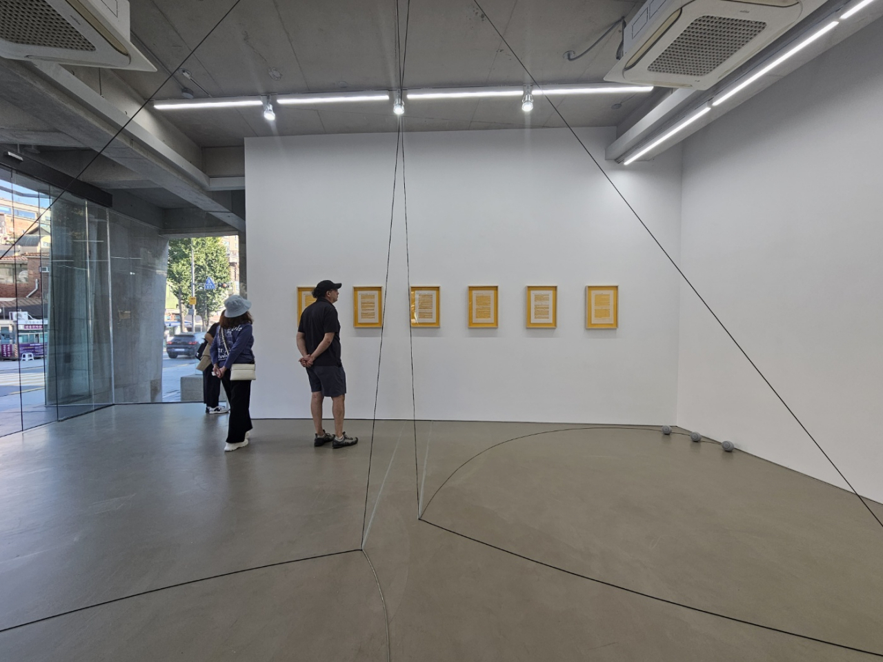 Visitors view the exhibition "Dodo Note..." at Gallery Shilla in Seoul on Oct. 17. (Park Yuna/The Korea Herald