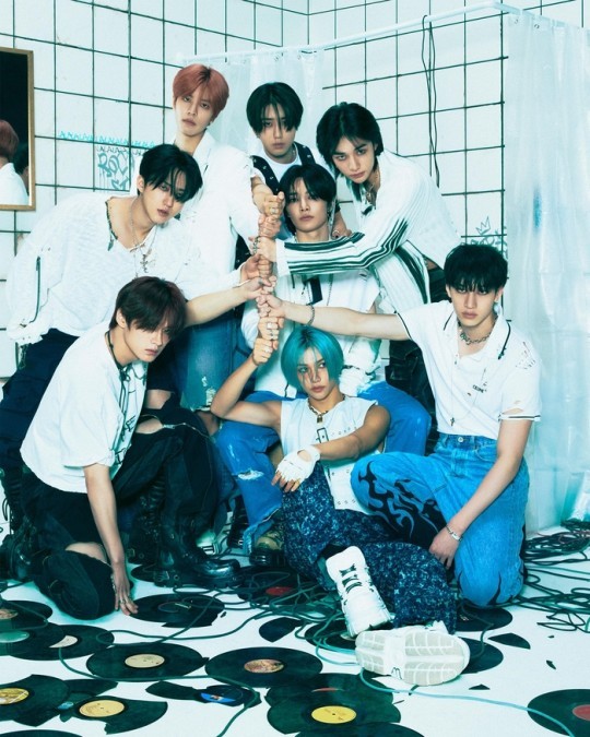 (Credit: JYP Entertainment)