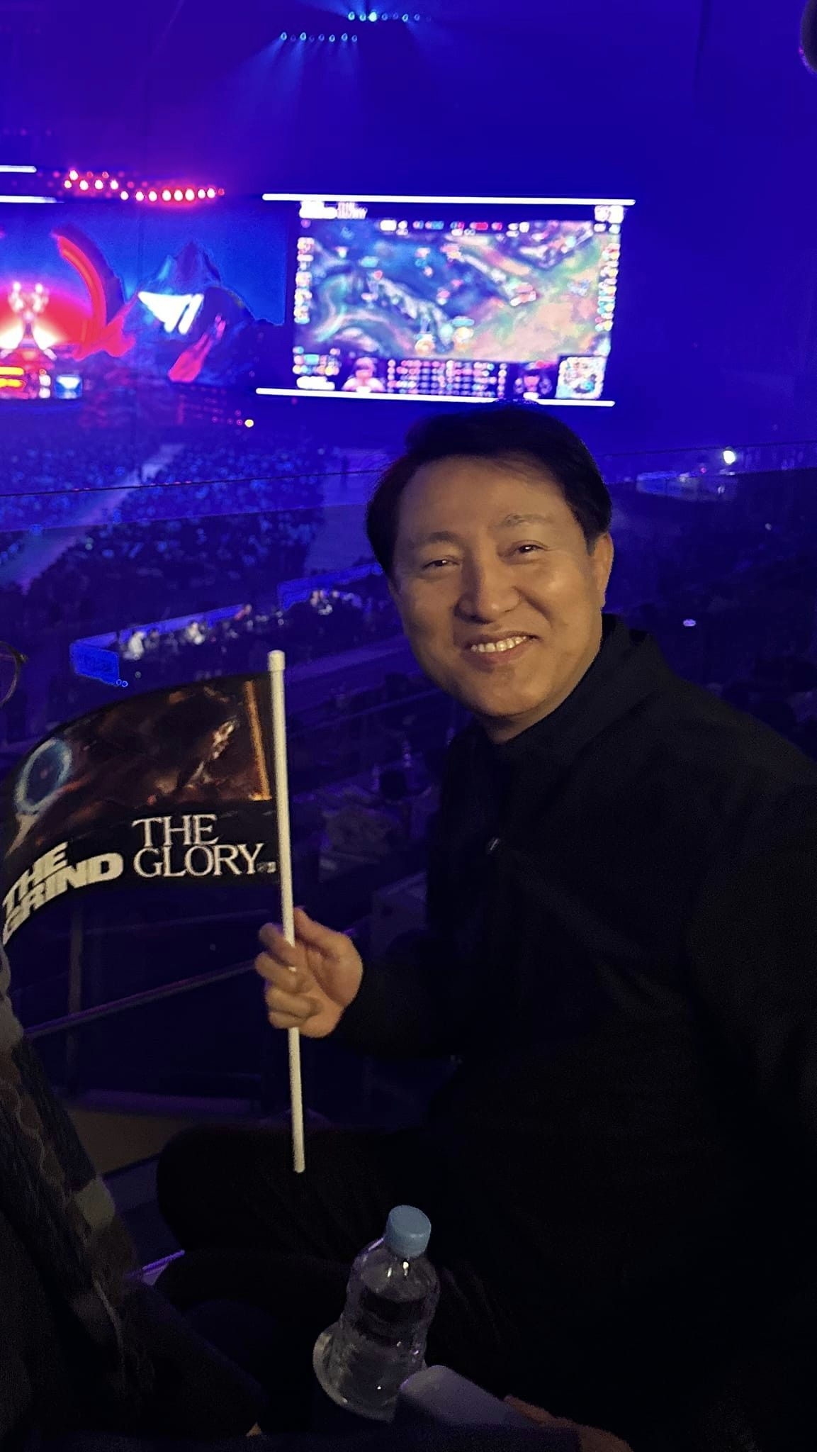 리그 오브 레전드(LoL) 월드 챔피언십(롤드컵) 결승 현장을 찾은 오세훈 서울시장. 오세훈 서울시장 페이스북 갈무리