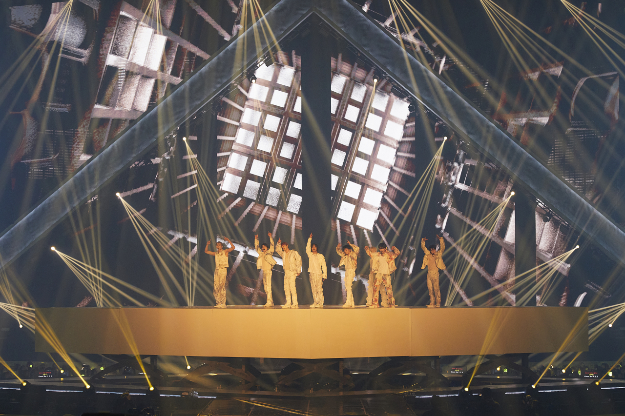 NCT 127 performs at the KSPO Dome in Seoul, Sunday. (SM Entertainment)