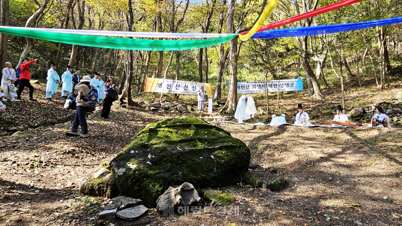 1200년간 불교와 동학, 기독교를 모두 품어준 사찰 [정용식의 내 마음대로 사찰여행 비경 100선]