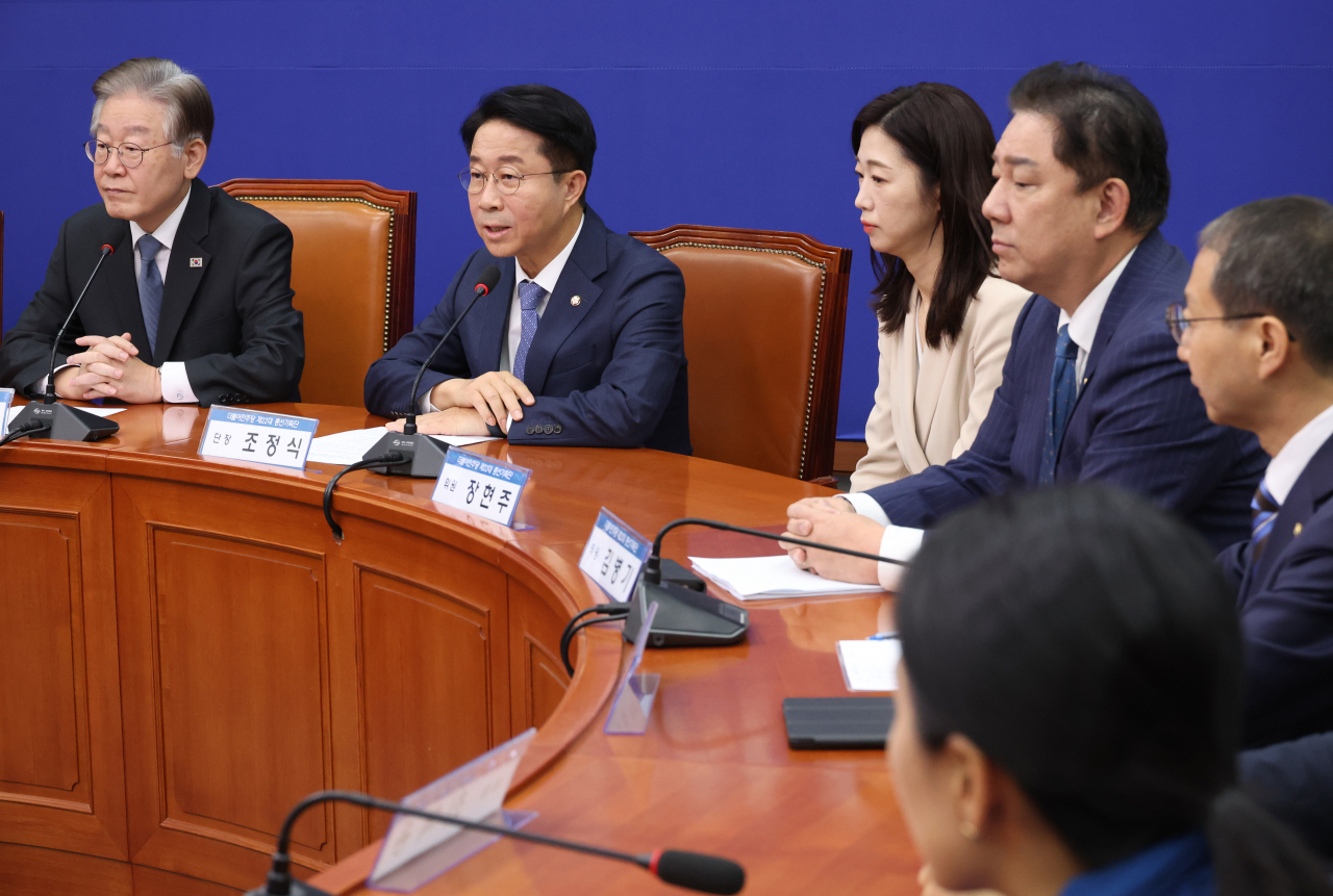 지난 6일 국회에서 열린 더불어민주당 총선기획단 제1차 회의에서 조정식 단장이 인사말을 하고 있다. [연합]
