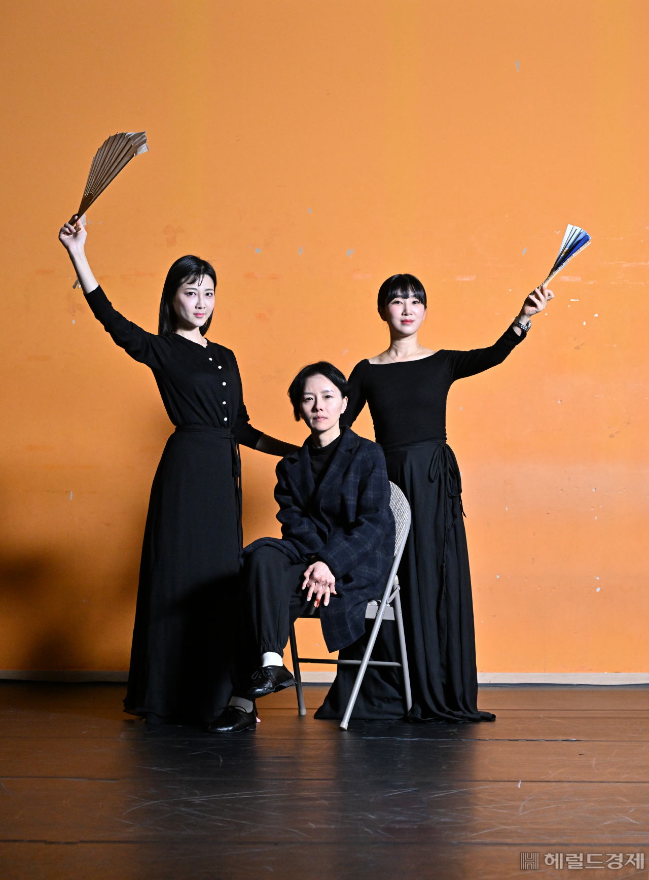 박지나(왼쪽부터)와 이현, 서진실이 16일 서울 중구 정동극장 연습실에서 헤럴드경제와 인터뷰를 하고 있다. 임세준 기자