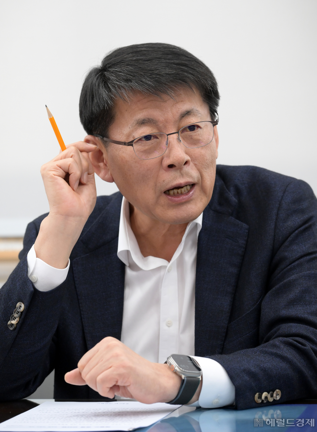 서삼석 국회 예산결산특별위원회 위원장이 17일 오후 서울 여의도 국회에서 헤럴드경제와 인터뷰를 하고 있다. 이상섭 기자