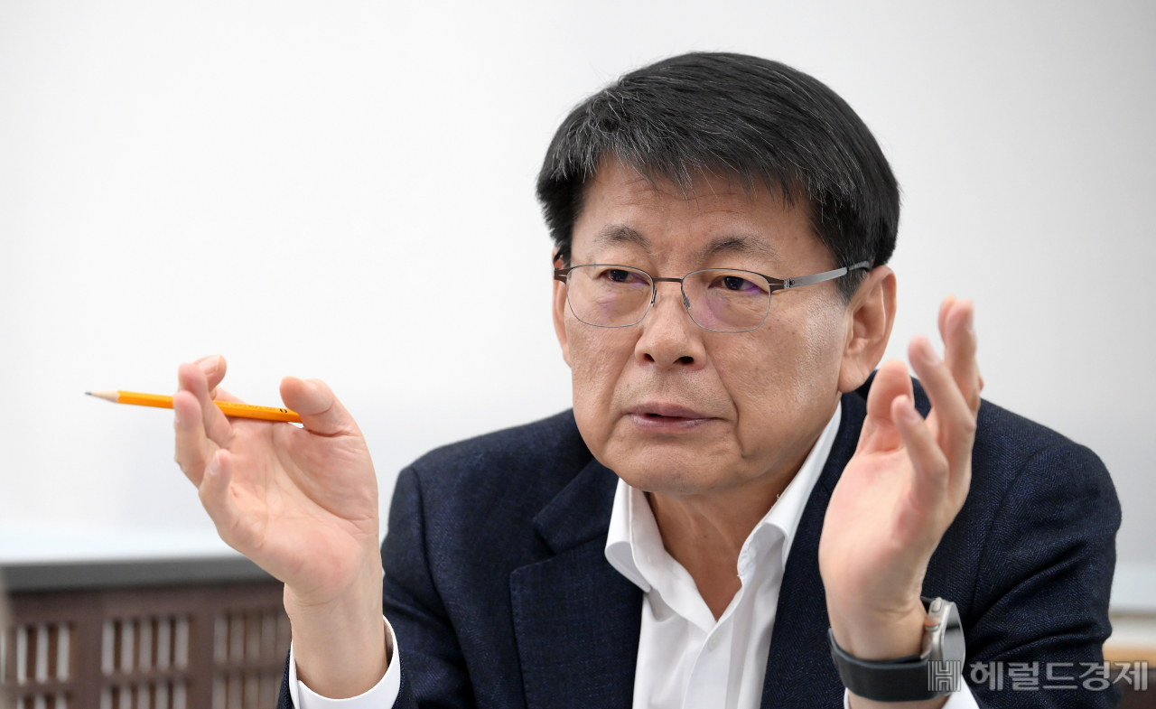 서삼석 국회 예산결산특별위원회 위원장이 17일 오후 서울 여의도 국회에서 헤럴드경제와 인터뷰를 하고 있다. 이상섭 기자